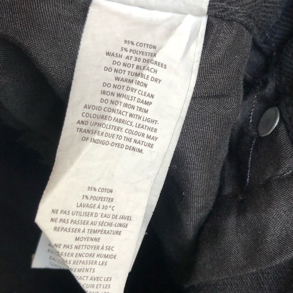 PrettyLittleThing Black Mom Denim Shorts - Picture 7 of 7